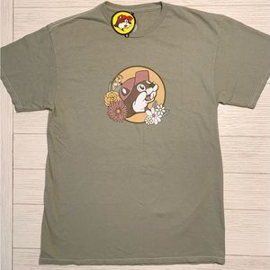 BUCEES NWT T-shirt Army Green Women’s - Life is Short, Take the Trip! BUC-EES!!